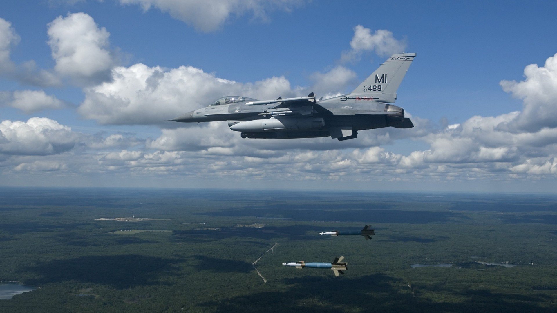 “足球明星李明西进,开启新一季征程”,李明 足球妻子