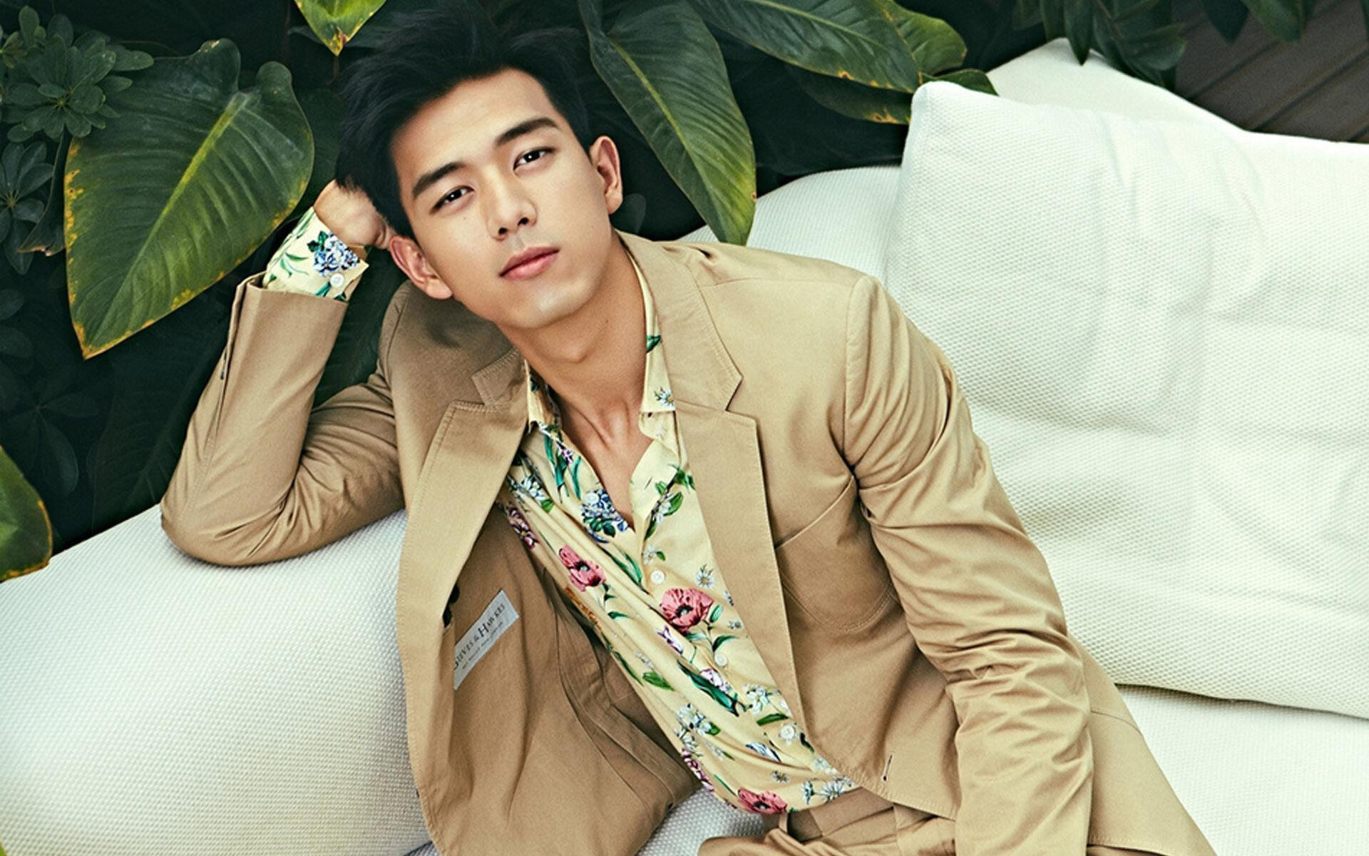 足球慈善义赛筹款破纪录，社会反响热烈，足球捐赠