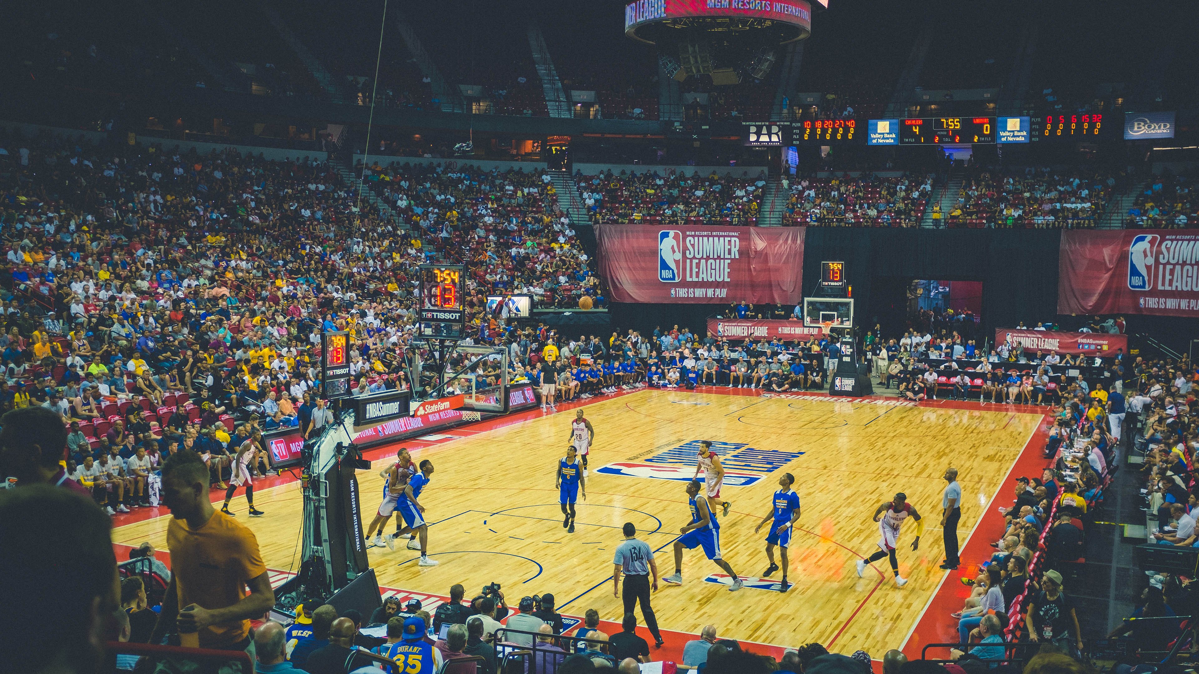 _勇士出手如神，迎来一波胜利潮_，勇士出击美国大片